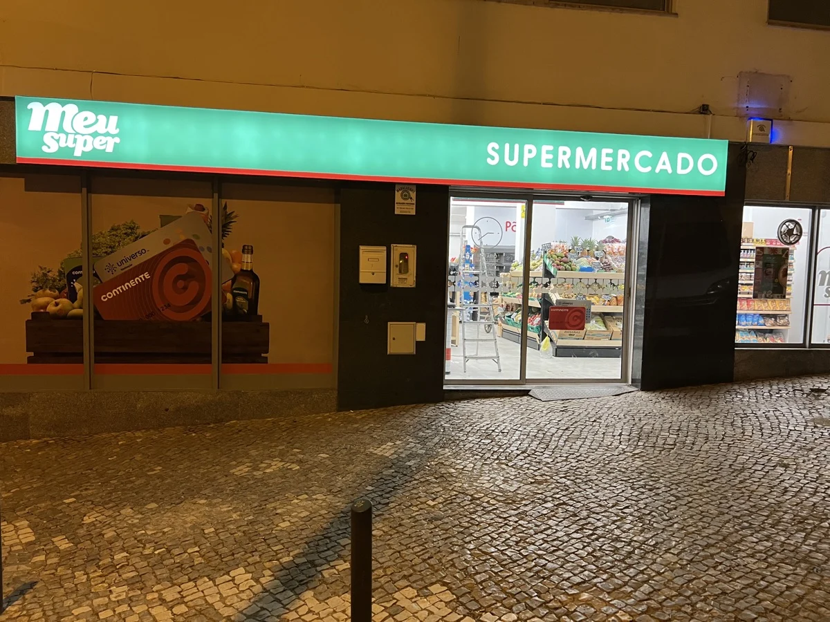 Porta Automática Almada