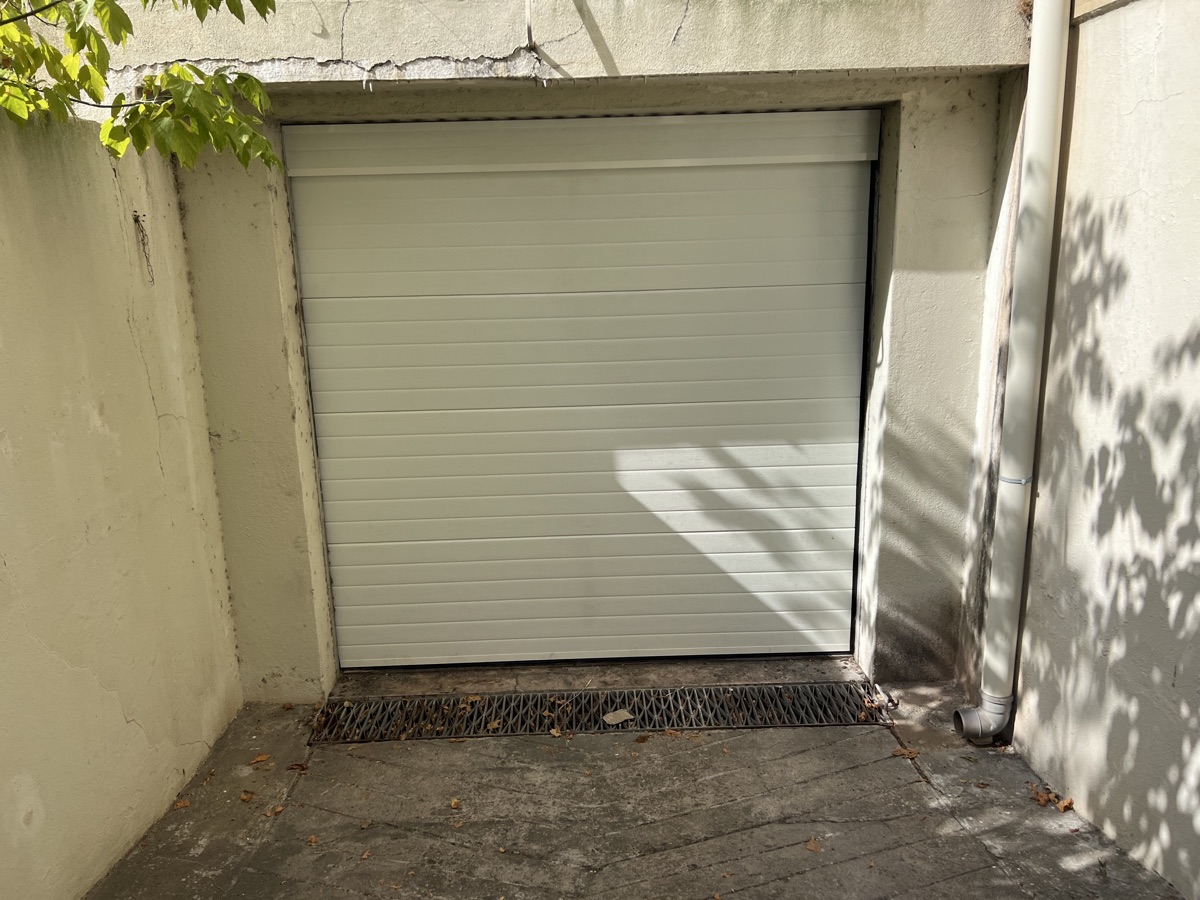 Portão alumínio Sommer Portela detalhe