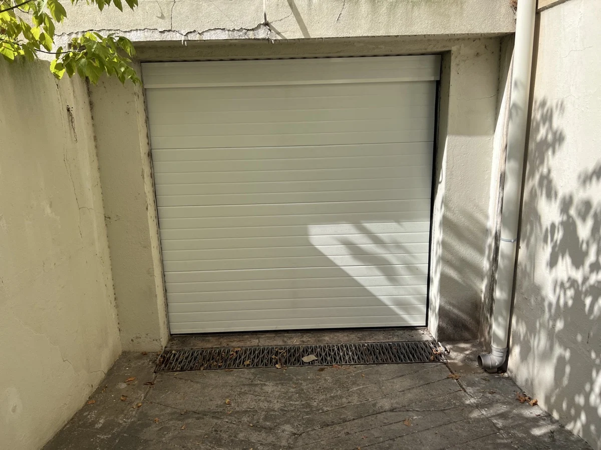 Portão alumínio Sommer Portela detalhe