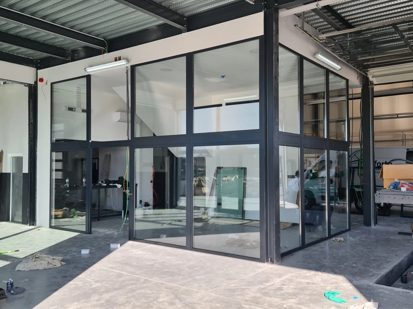 Porta automática vidro instalada Mundiporta Lisboa