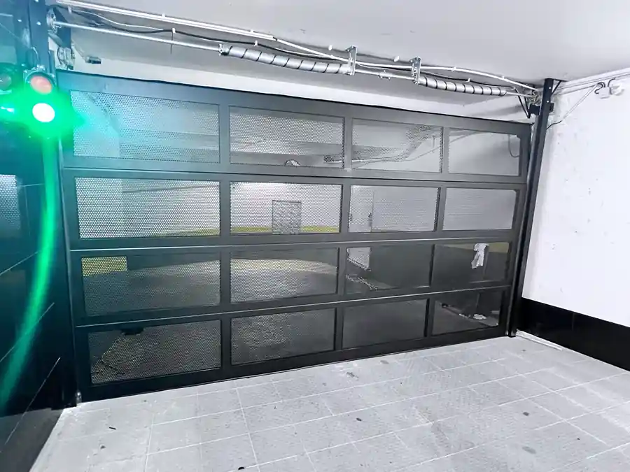 Portão ventilado