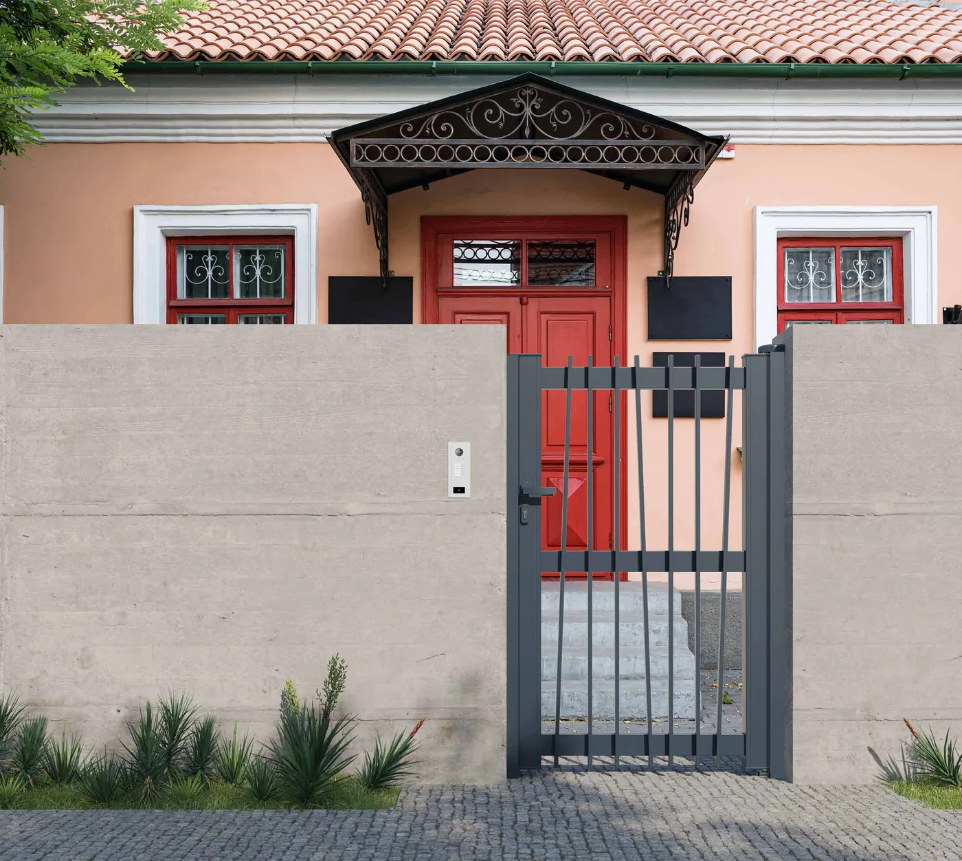Portão de Alumínio Barrotes Verticais Espaçados — porta pedonal instalado